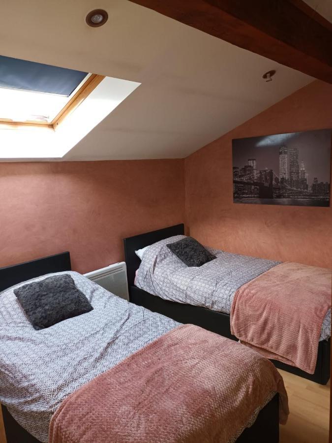 Au Pied Des Montagnes. Apartman Saint-Jean-de-Maurienne Kültér fotó