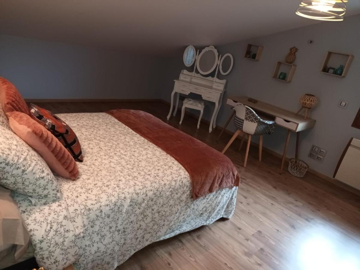 Au Pied Des Montagnes. Apartman Saint-Jean-de-Maurienne Kültér fotó
